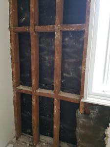 Old single brick wall needs insulation